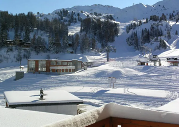 4 Personnes Au Pied Des Pistes Avec Balcon, Cuisine équipée Et Tv - Fr-1-455-107 * La Plagne
